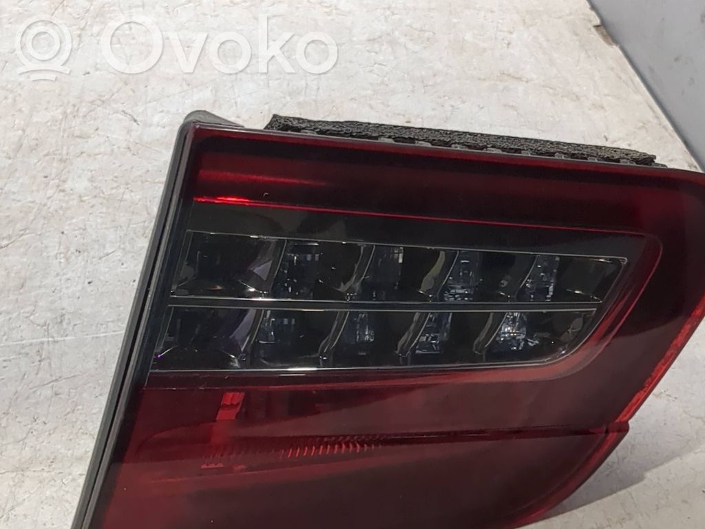Citroen C5 Aizmugurējais lukturis pārsegā 