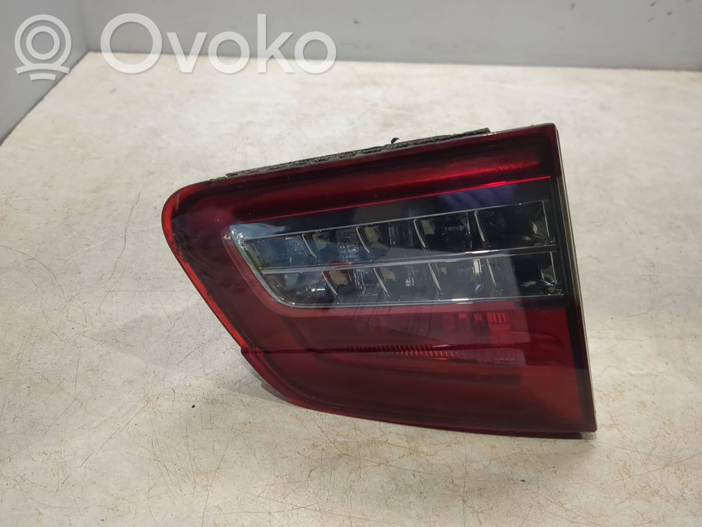 Citroen C5 Aizmugurējais lukturis pārsegā 