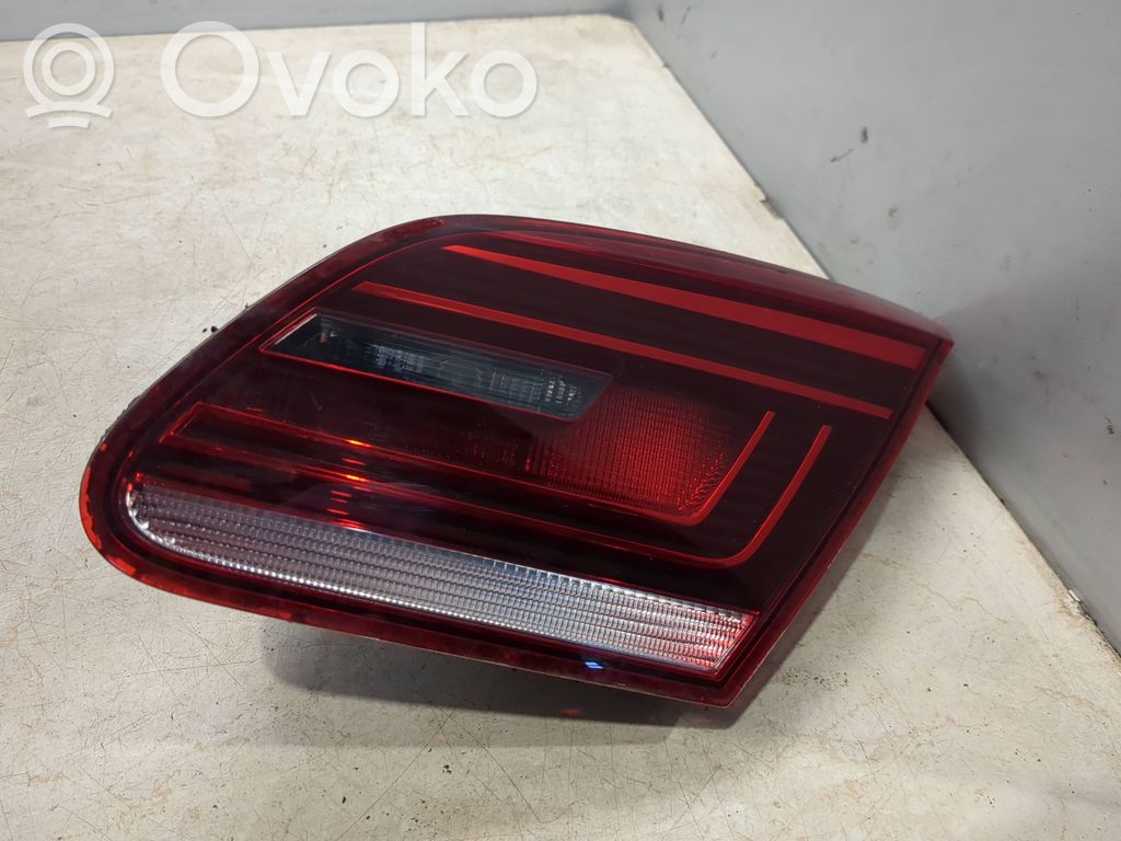 Volkswagen PASSAT CC Takaluukun takavalot 