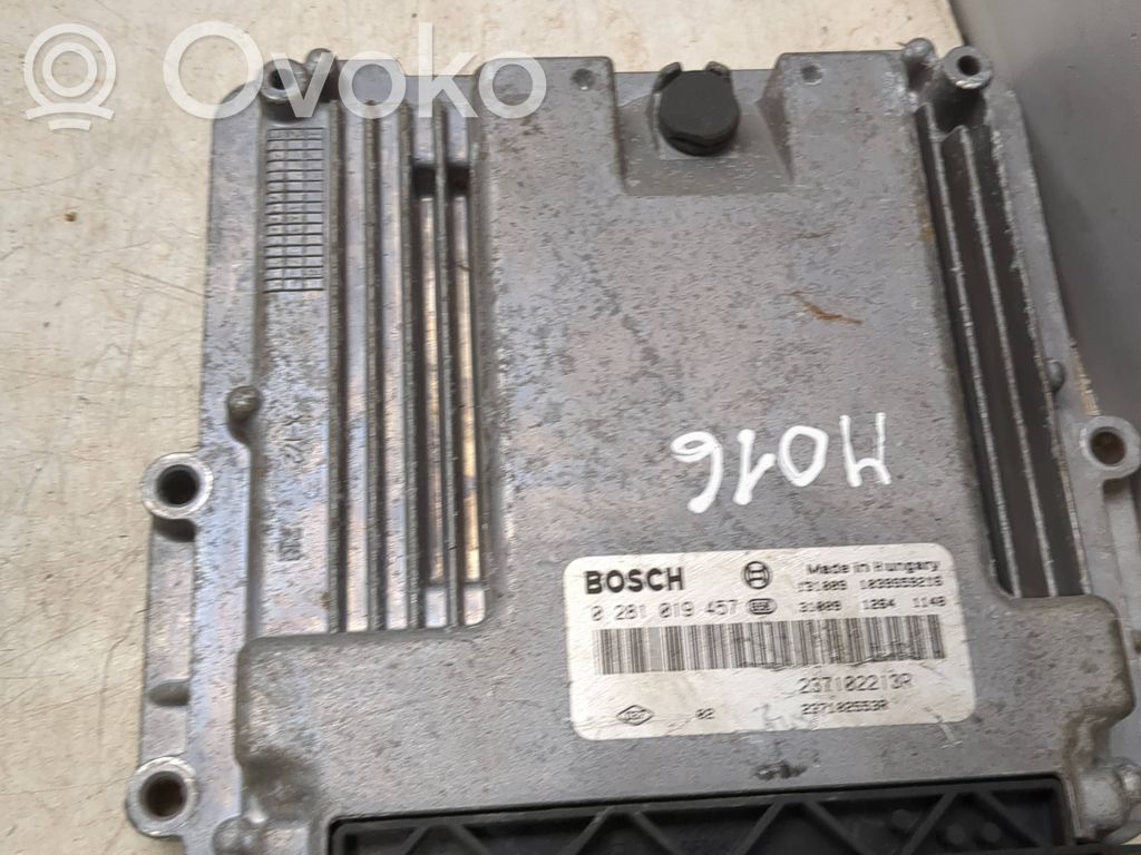 Dacia Sandero II Engine control unit/module 