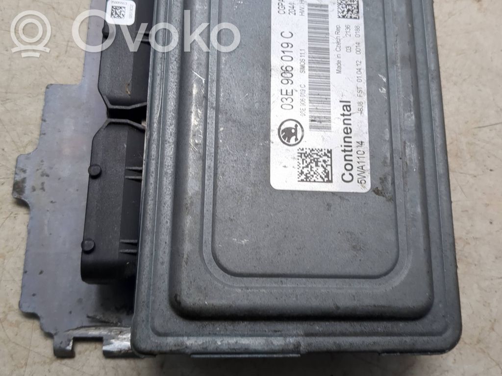 Volkswagen Polo V 6R Engine control unit/module 