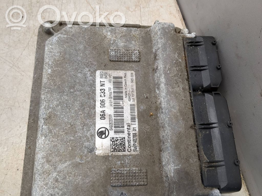 Skoda Octavia Mk2 (1Z) Engine control unit/module 