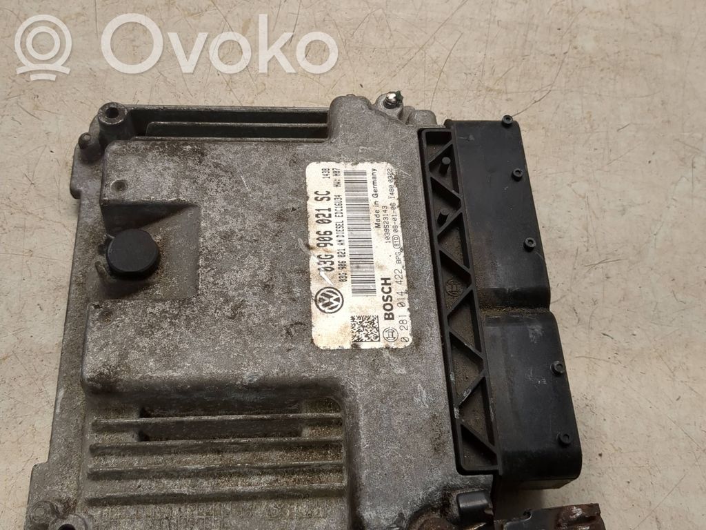 Volkswagen PASSAT B6 Engine control unit/module 