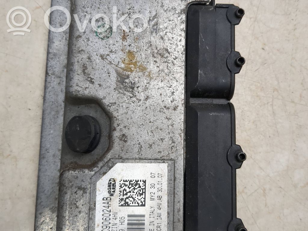 Skoda Fabia Mk2 (5J) Engine control unit/module 