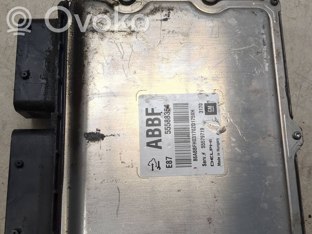 Opel Meriva B Engine control unit/module 