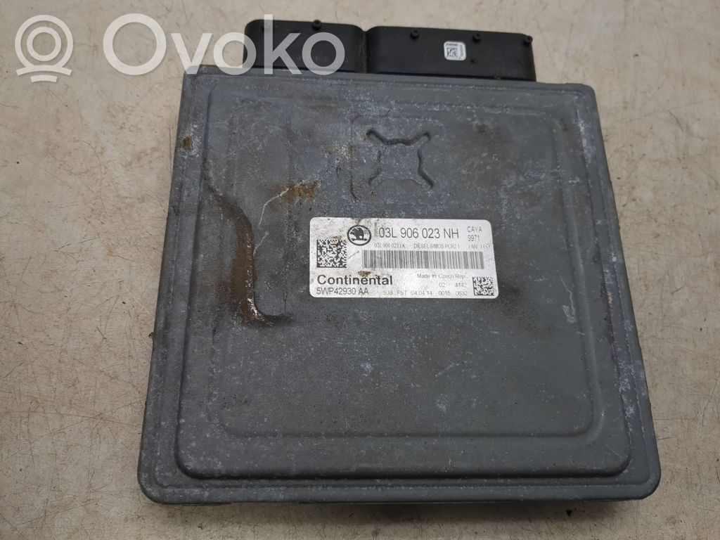Skoda Fabia Mk2 (5J) Engine control unit/module 
