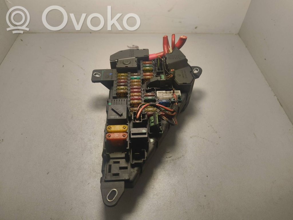BMW 5 E60 E61 Fuse module 