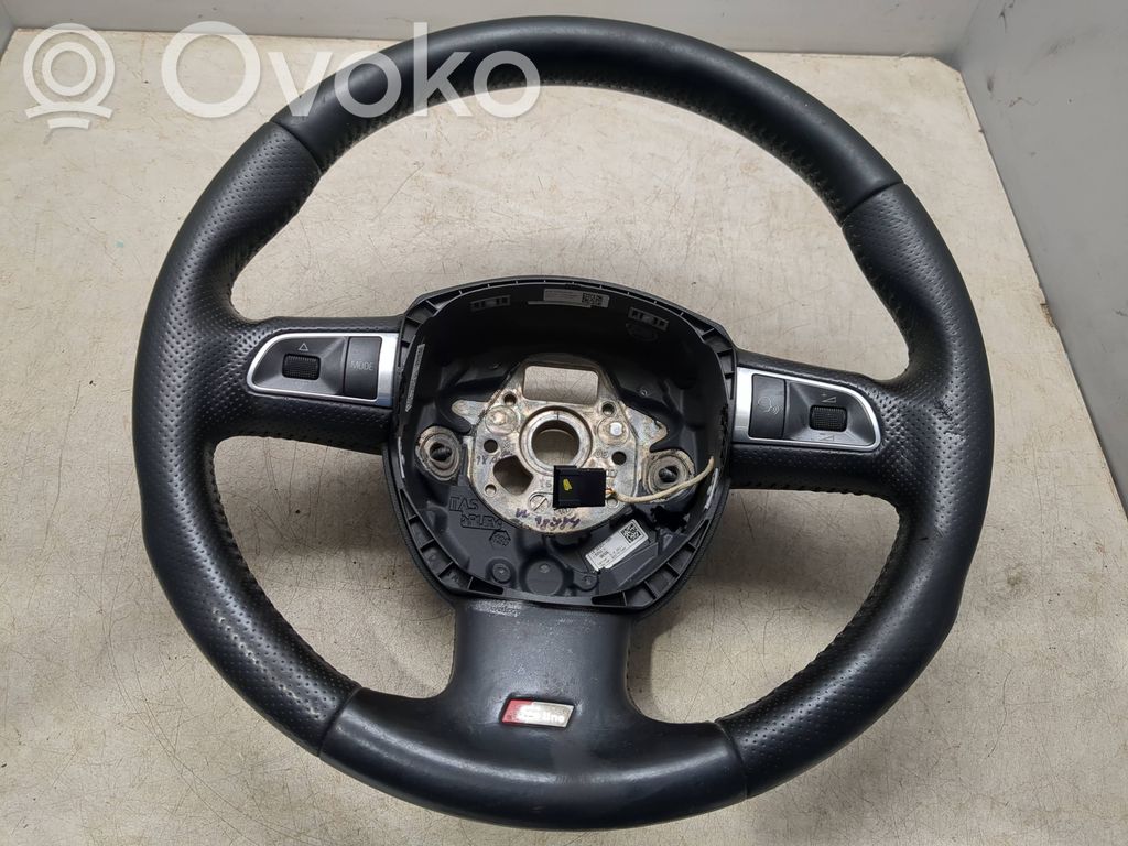 Audi A5 8T 8F Ohjauspyörä 