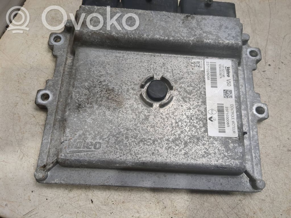 Engine control unit/module   V29030397A,131320196,237103008R,237102806R