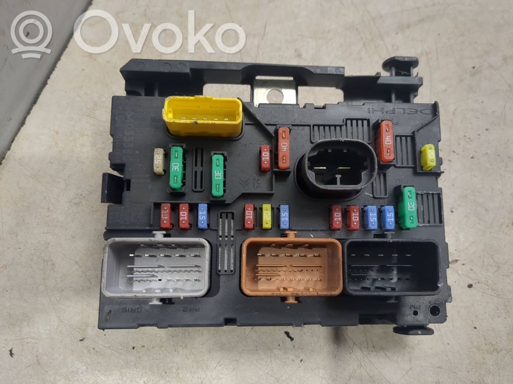 Citroen C3 Fuse module 
