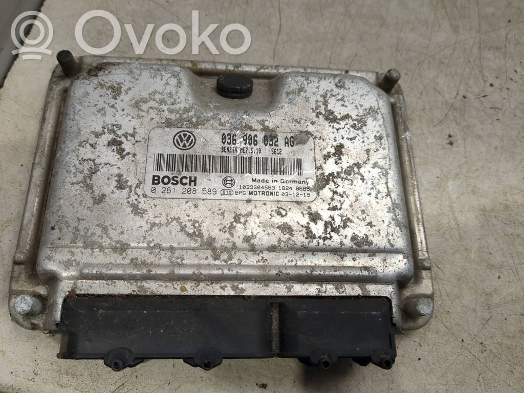 Volkswagen Golf V Engine control unit/module 