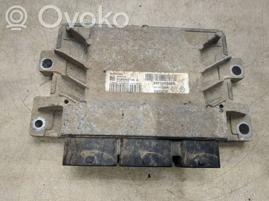 Renault Clio III Engine control unit/module 