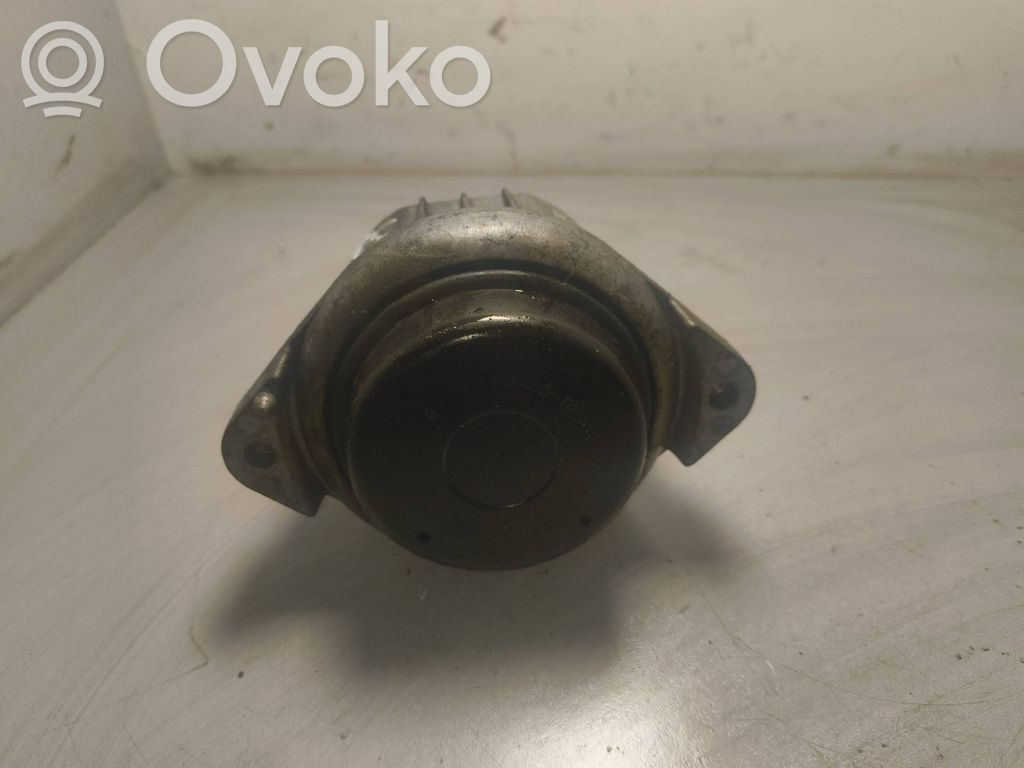 Moottorin kiinnikekorvake   13981112