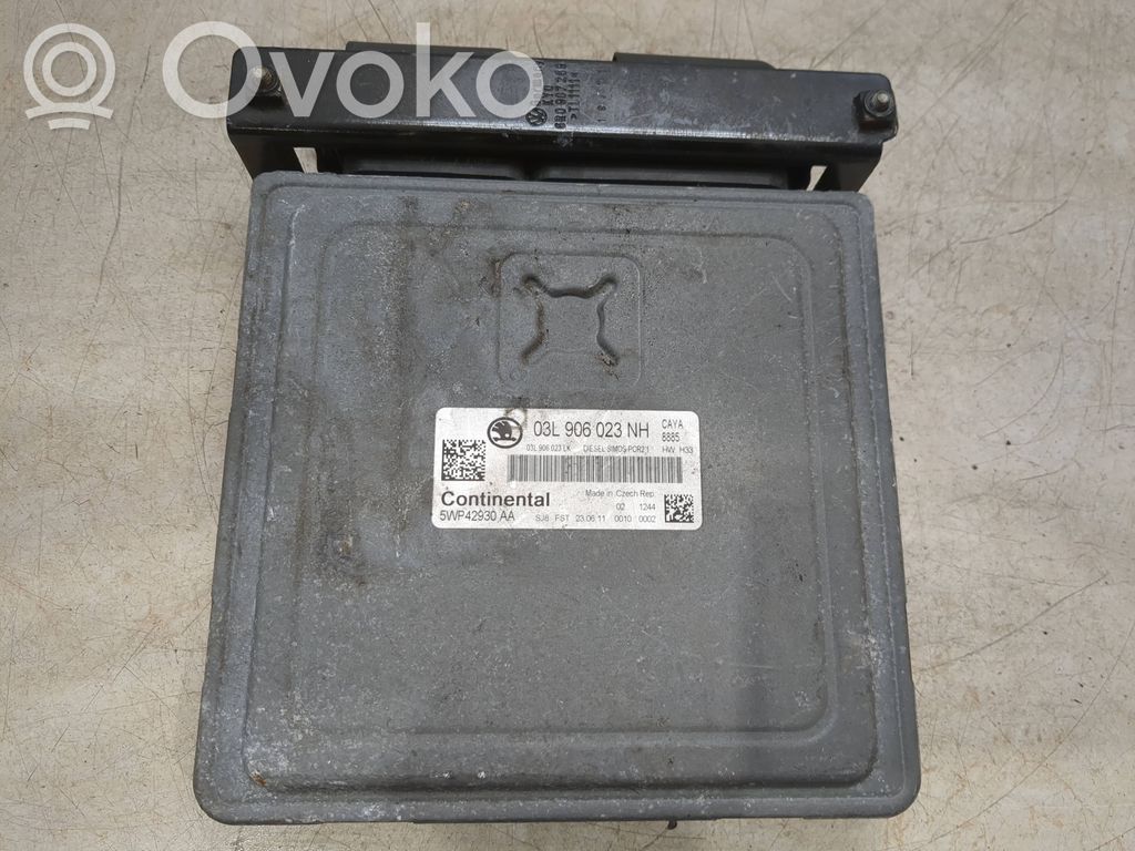 Skoda Fabia Mk2 (5J) Engine control unit/module 