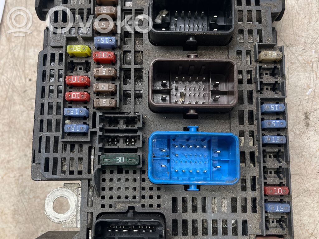 Dacia Sandero II Skrzynka bezpieczników / Komplet 