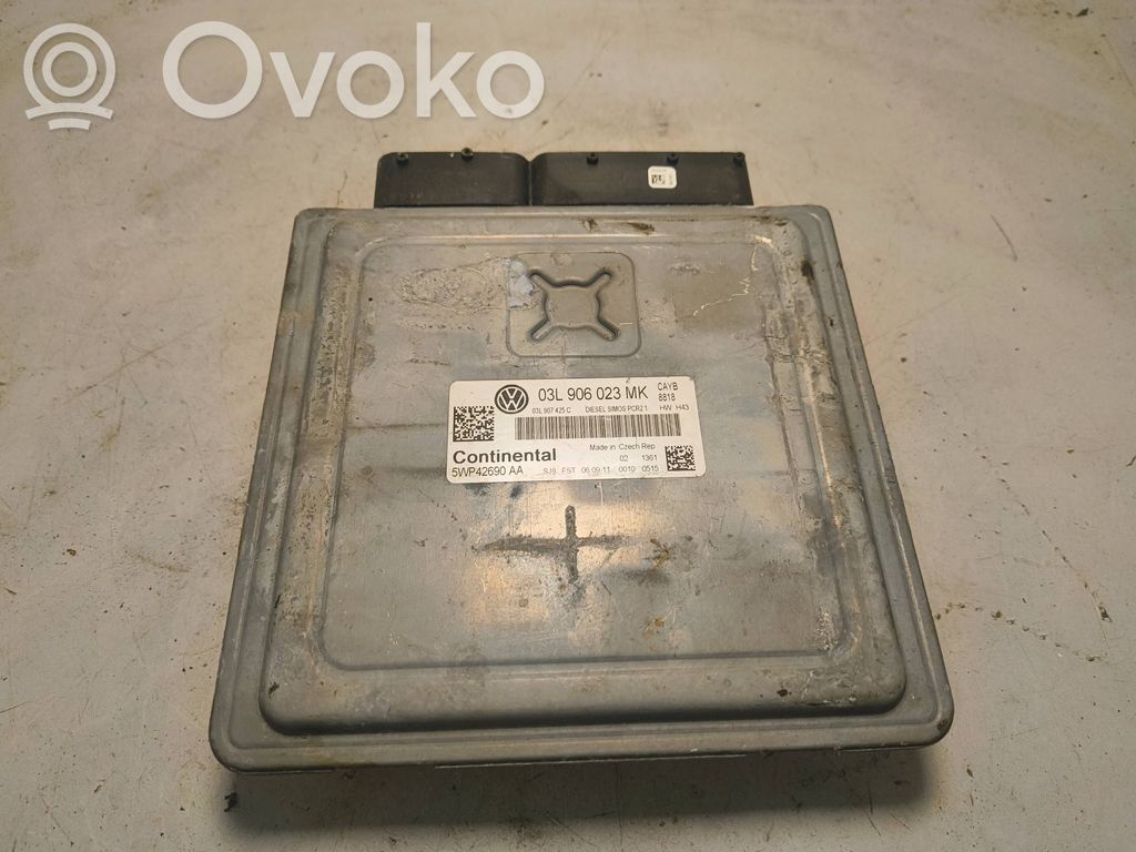 Volkswagen Golf VI Engine control unit/module 