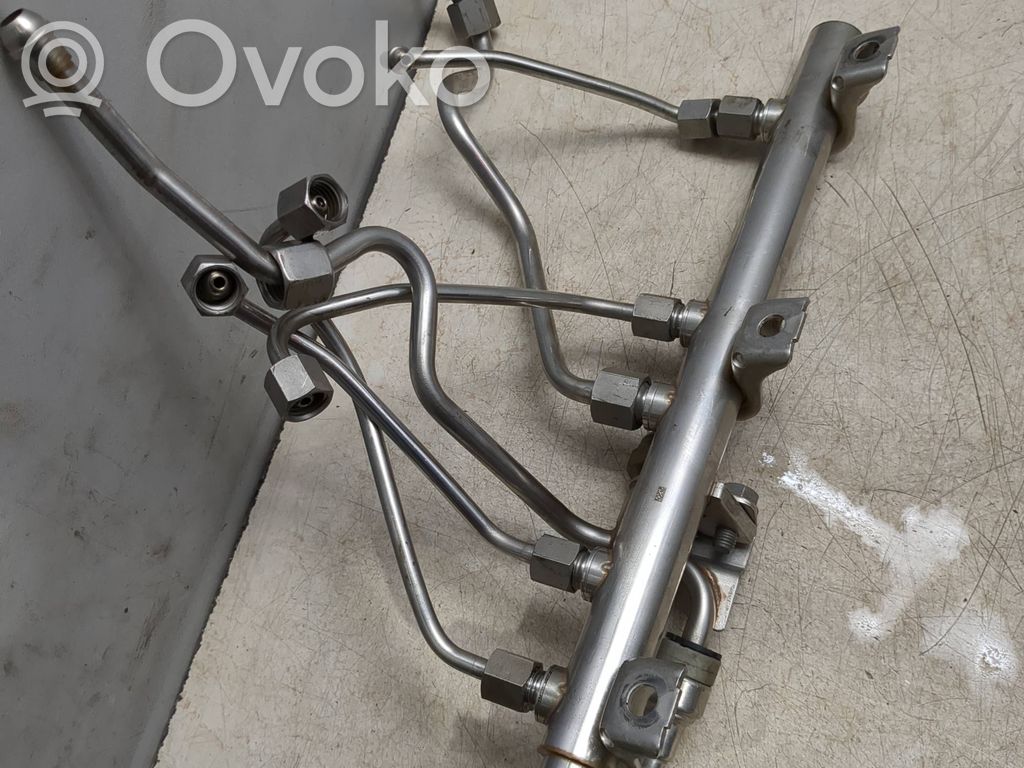 BMW 1 E82 E88 Fuel main line pipe 