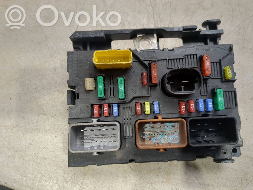 Citroen C3 Fuse module 