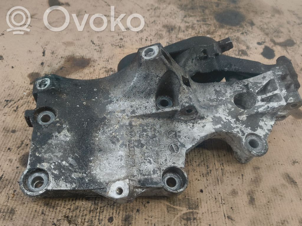 Audi A3 S3 8P Mocowanie alternatora 