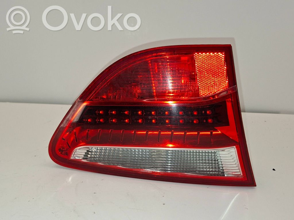 Seat Exeo (3R) Aizmugurējais lukturis pārsegā 