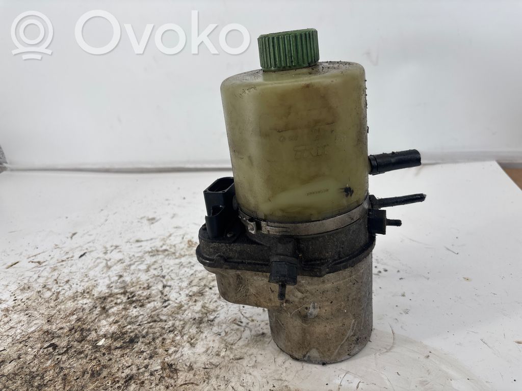 Skoda Roomster (5J) Vairo stiprintuvo siurblys 
