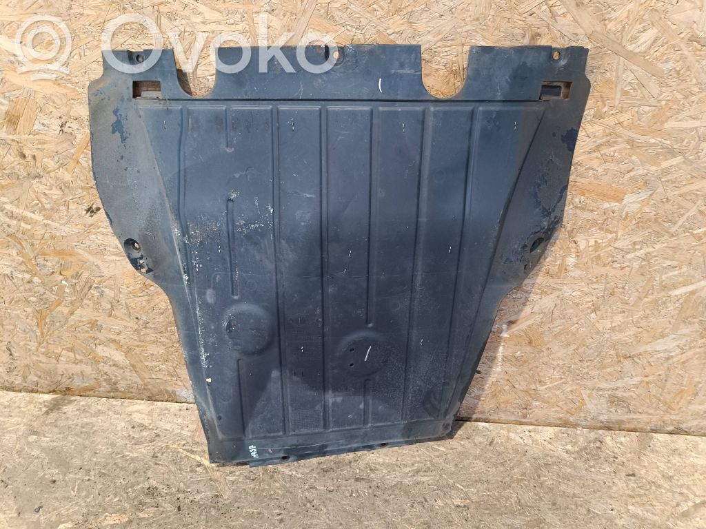 Renault Clio IV Variklio dugno apsauga 
