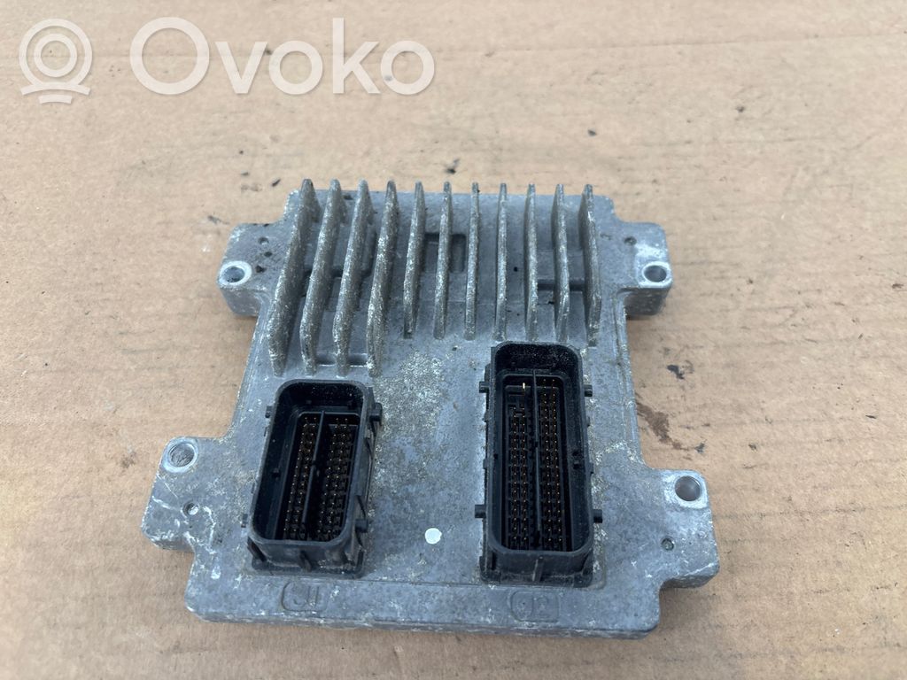 Opel Zafira C Engine control unit/module 