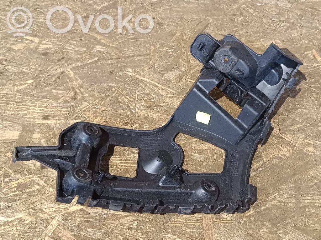 Renault Captur Rear bumper mounting bracket 