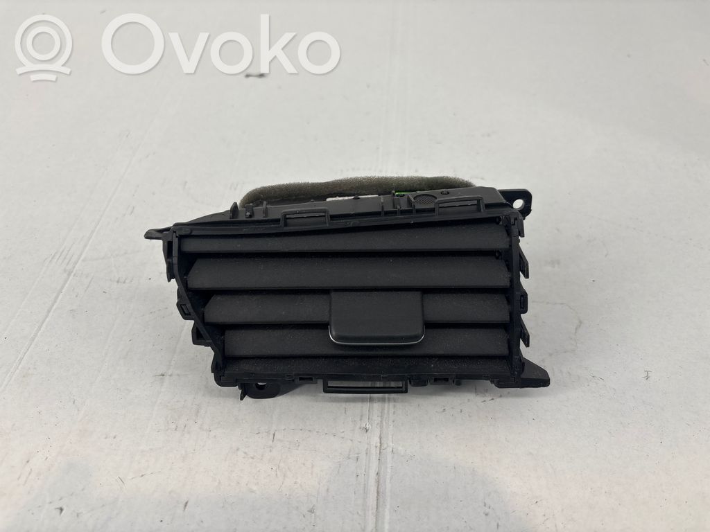 Honda Civic IX Dysze / Kratki środkowego nawiewu deski rozdzielczej 