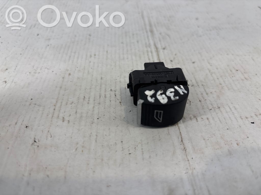 Ford Fiesta Electric window control switch 