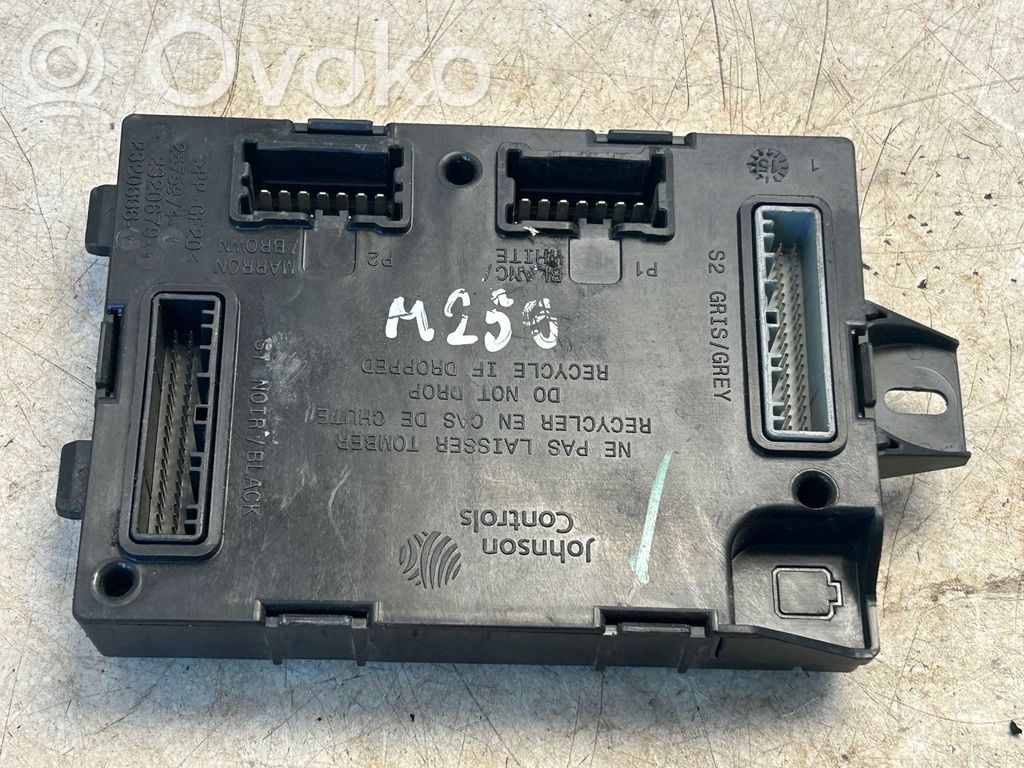 Renault Trafic III (X82) Other control units/modules 
