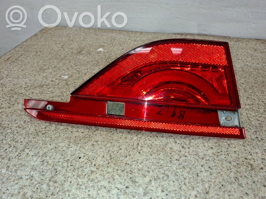 Jaguar XF Lampy tylnej klapy bagażnika 