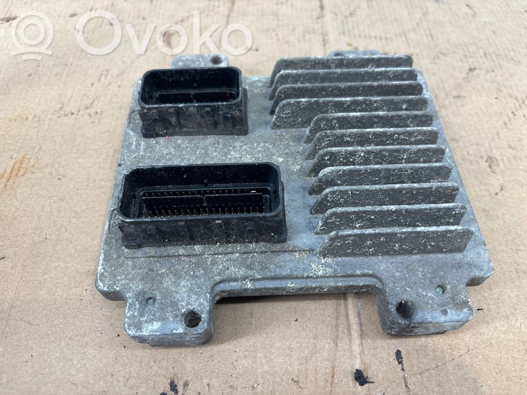 Opel Meriva B Engine control unit/module 