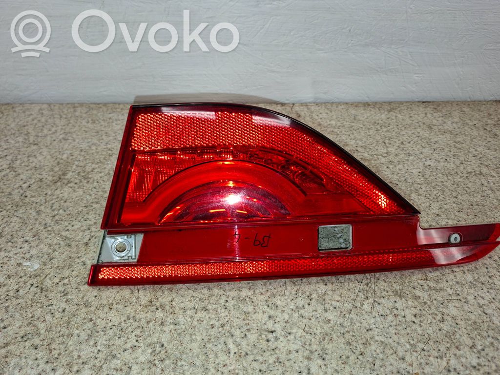 Jaguar XF Lampy tylnej klapy bagażnika 