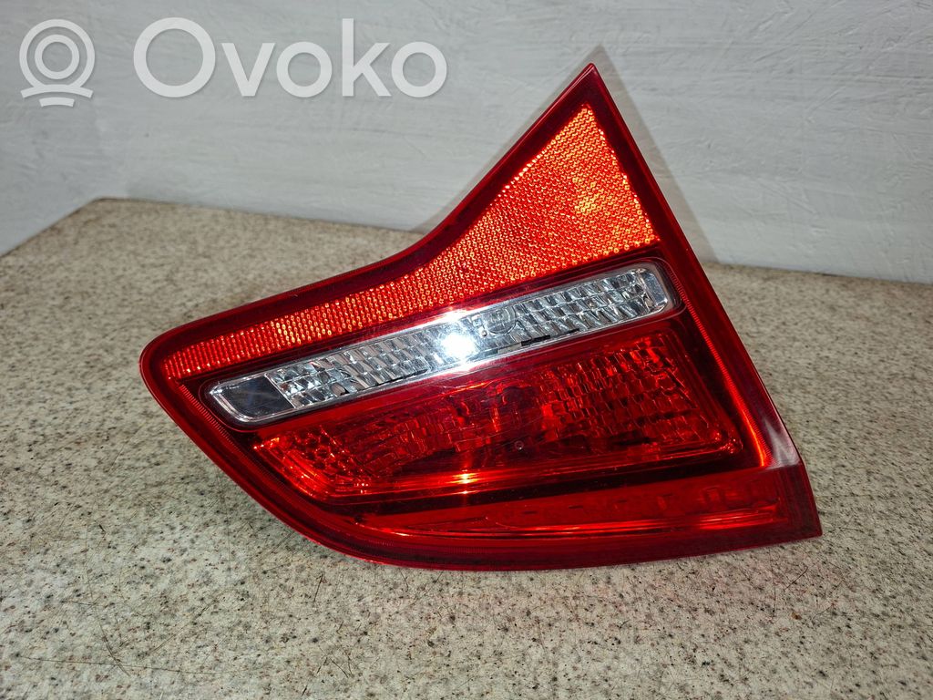 Opel Meriva B Lampy tylnej klapy bagażnika 