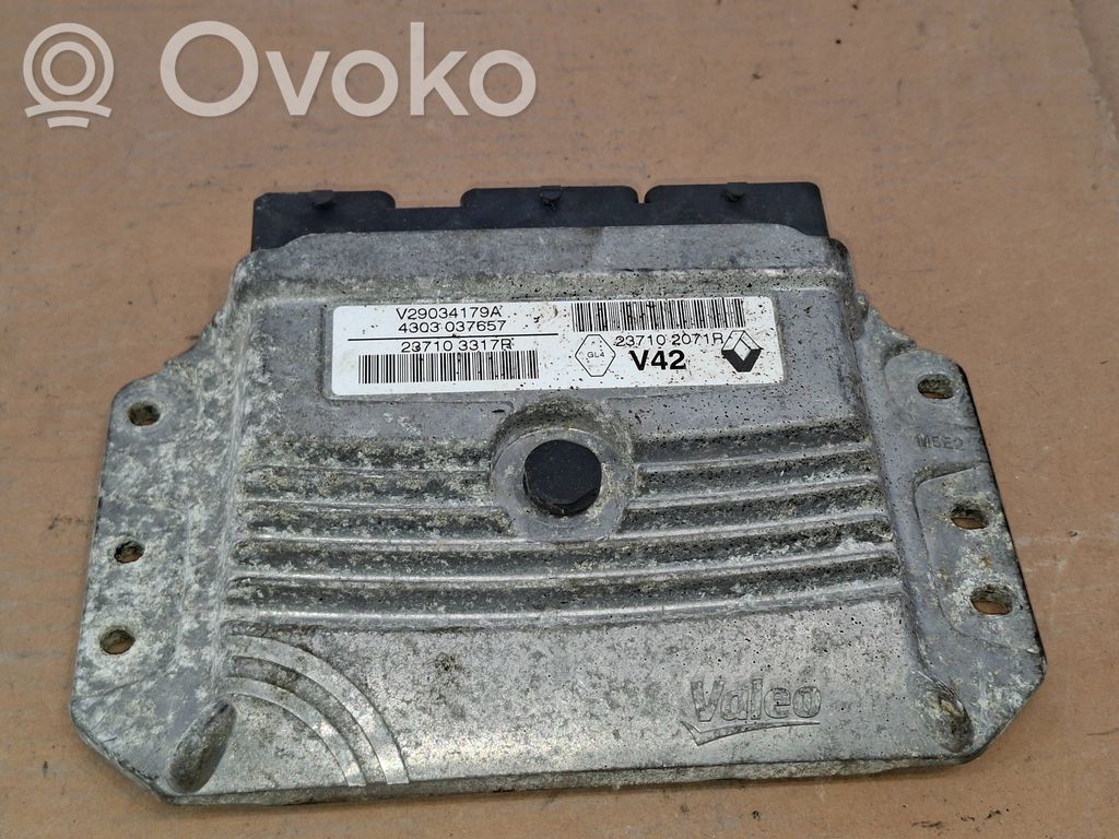 Dacia Sandero Engine control unit/module 