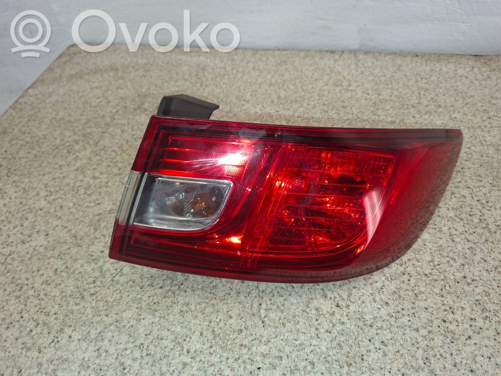 Renault Clio IV Rear/tail lights 