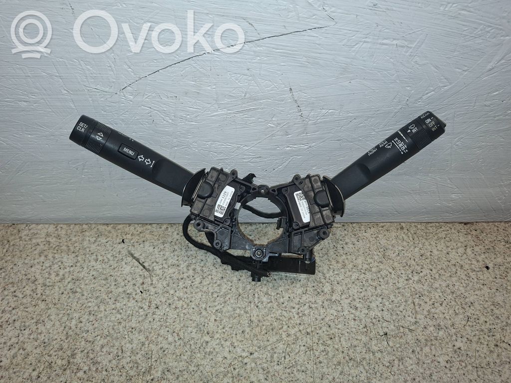 Opel Zafira C Interruptor/palanca de limpiador de luz de giro 