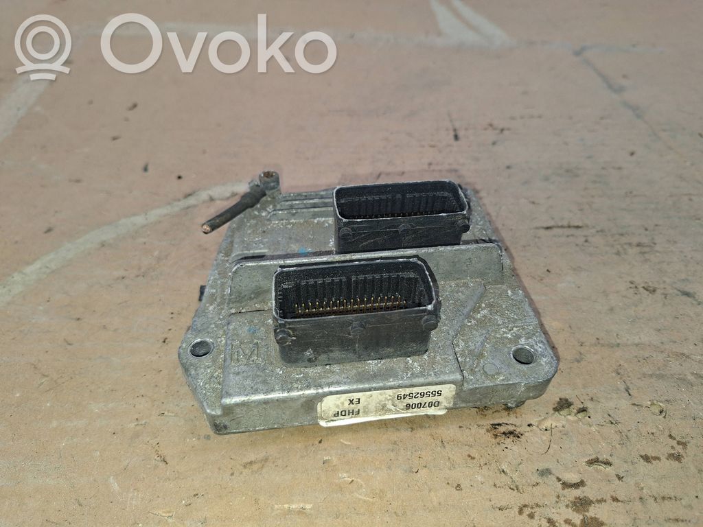 Opel Zafira B Unidad de control/módulo del motor 