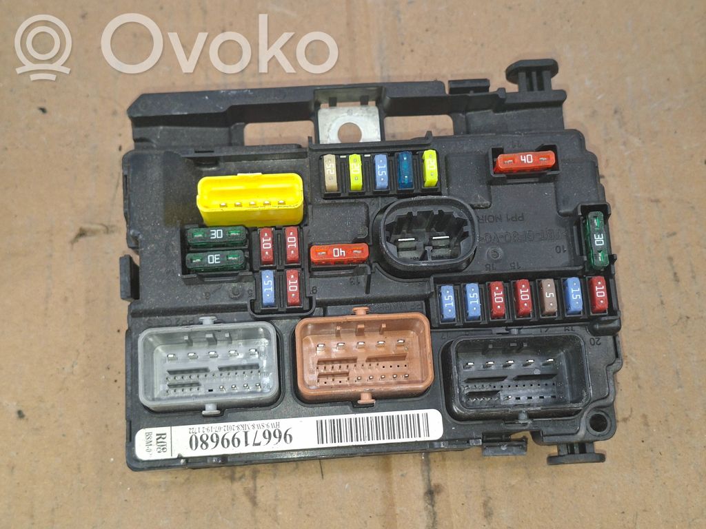 Peugeot 208 I Sulakemoduuli 