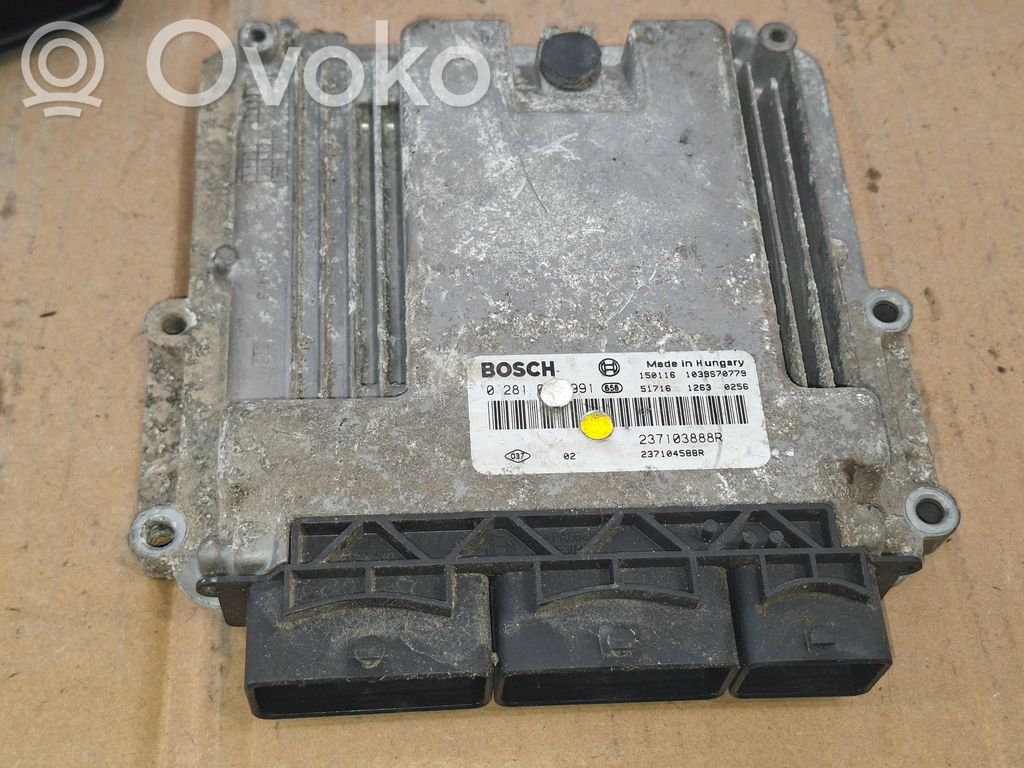 Opel Vivaro Engine control unit/module 