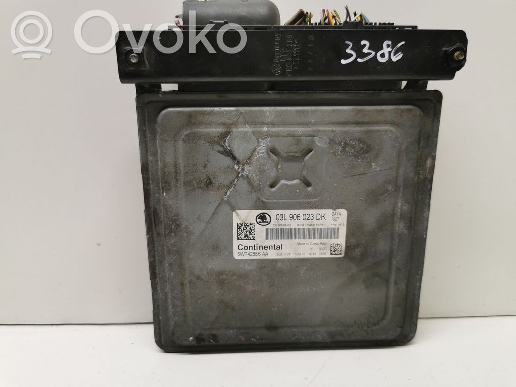 Skoda Fabia Mk2 (5J) Engine control unit/module 