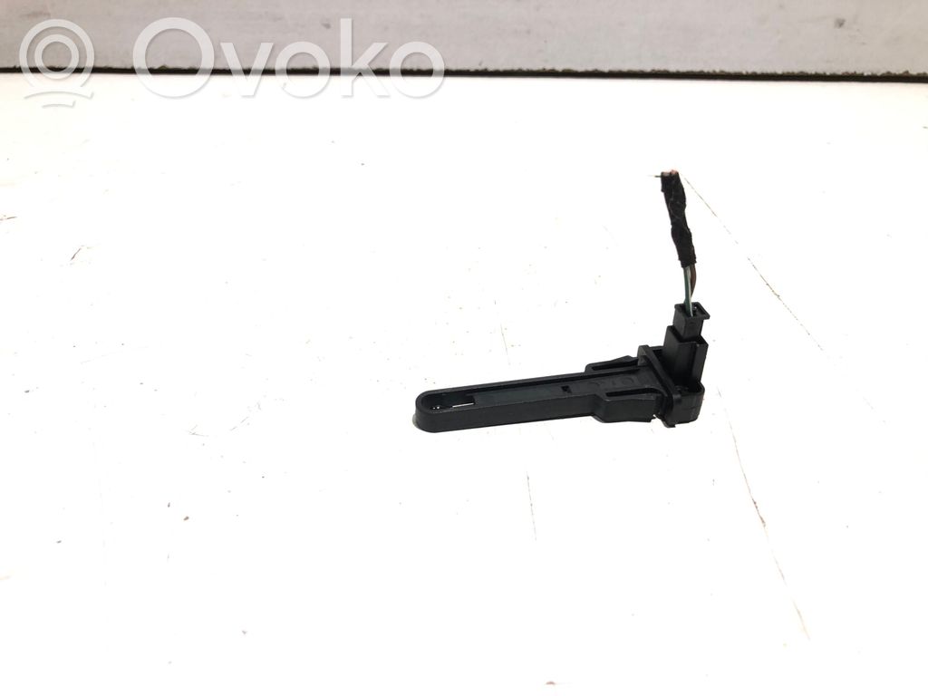 Interior temperature sensor   100387,1135800641