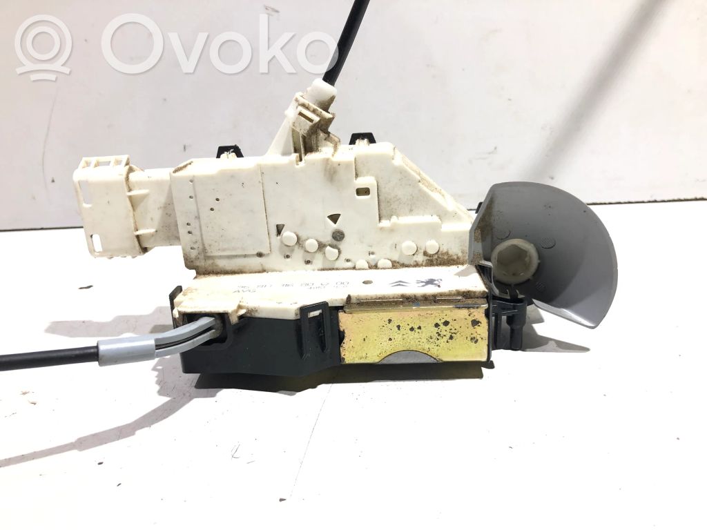 Citroen C4 I Etuoven lukko 