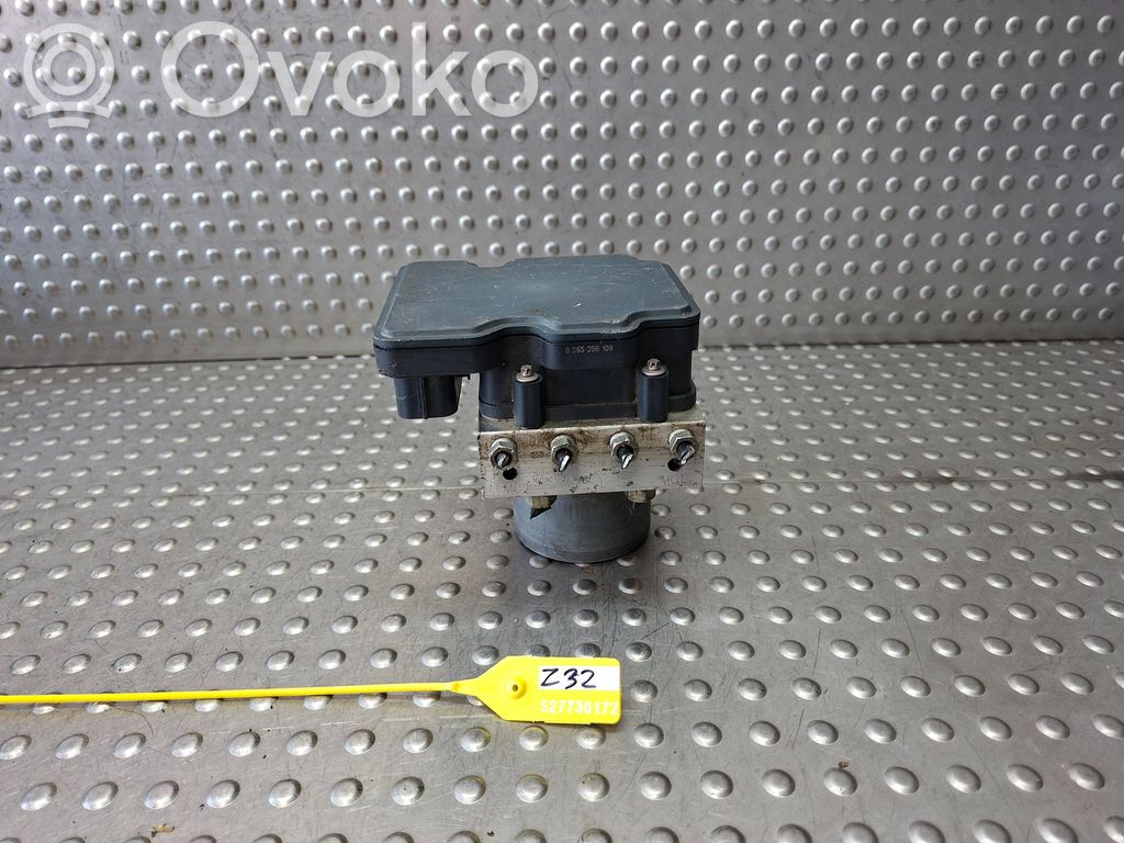 Toyota Corolla E160 E170 ABS Blokas 