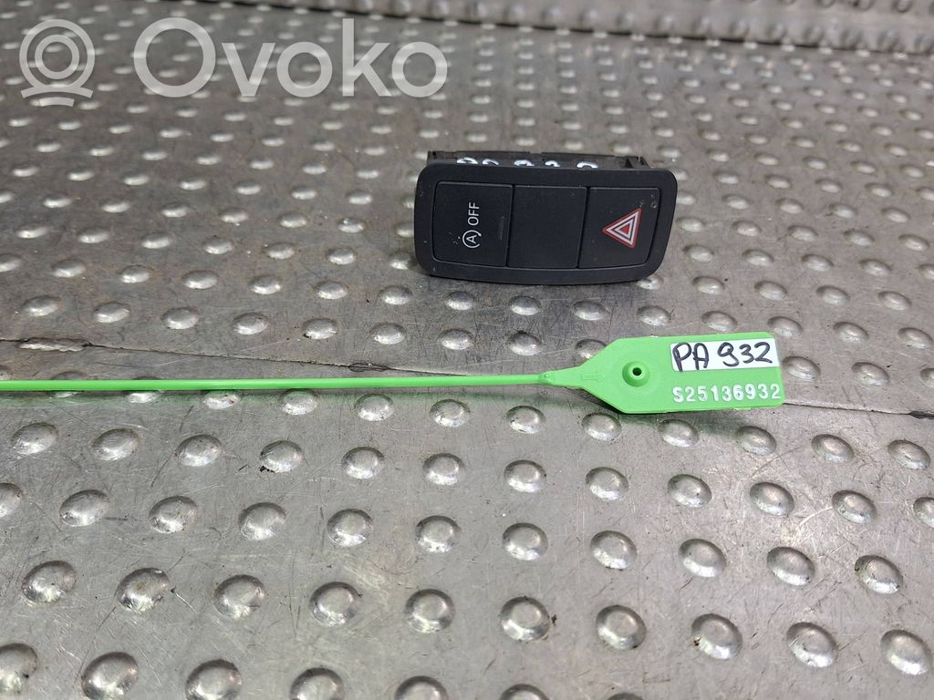 Audi A1 Hazard light switch 