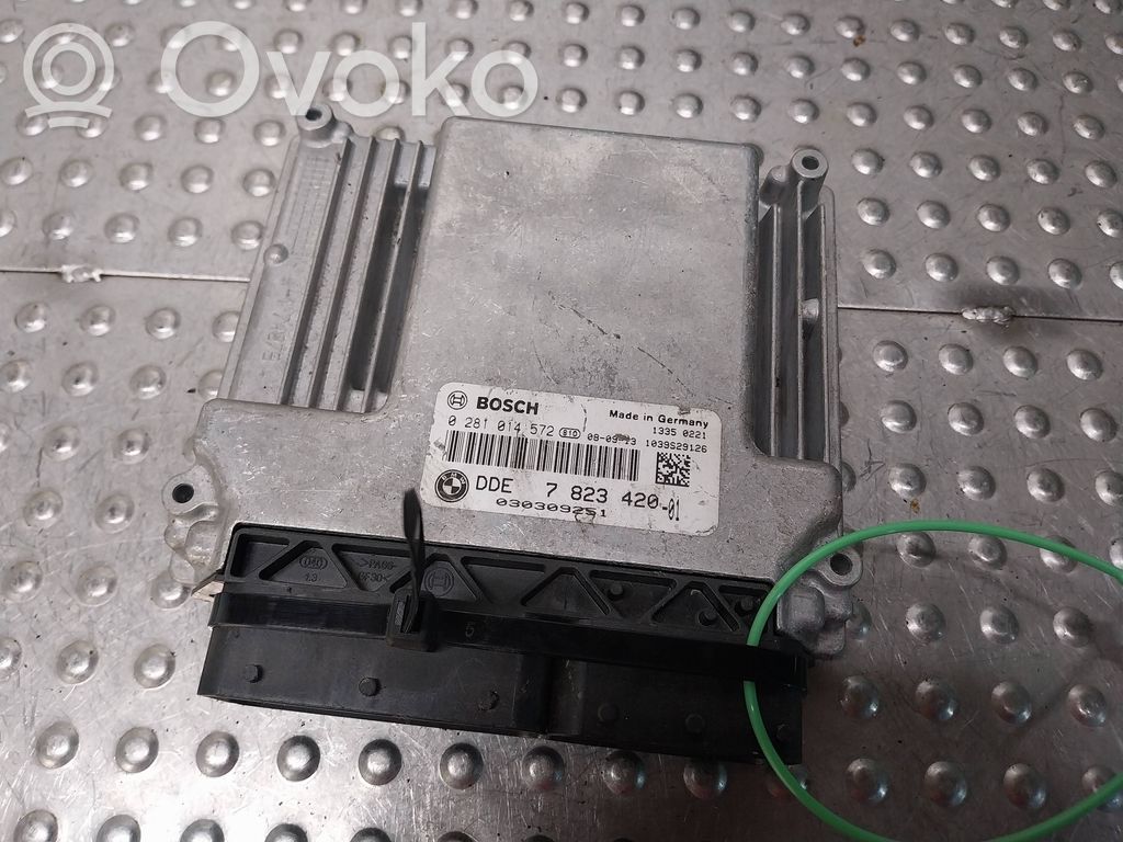 Unité de commande, module ECU de moteur   7823420,0281014572