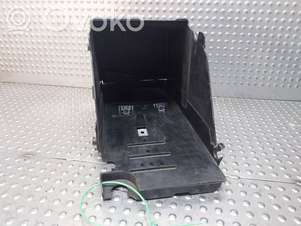 Ford S-MAX Akkulaatikon alusta 
