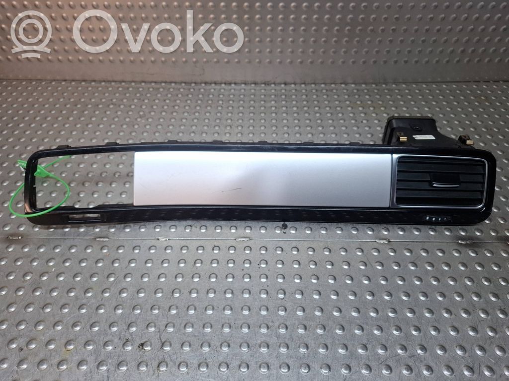 Volkswagen Touareg II Ramka deski rozdzielczej 