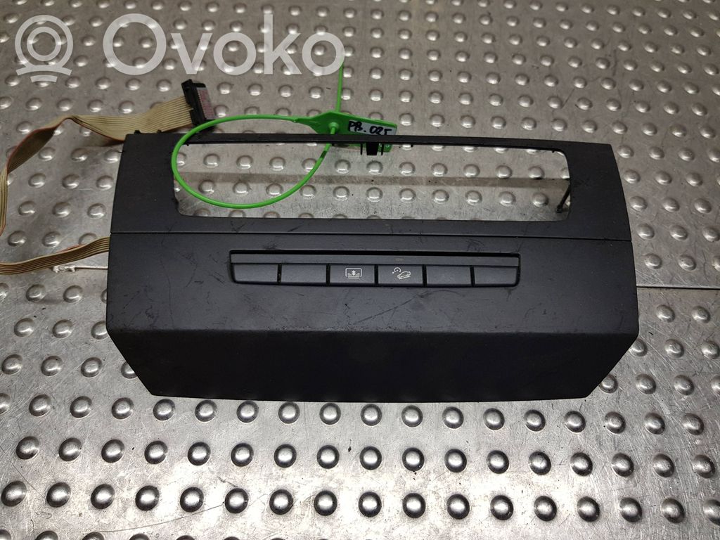 BMW 3 E90 E91 Dashboard glove box trim 